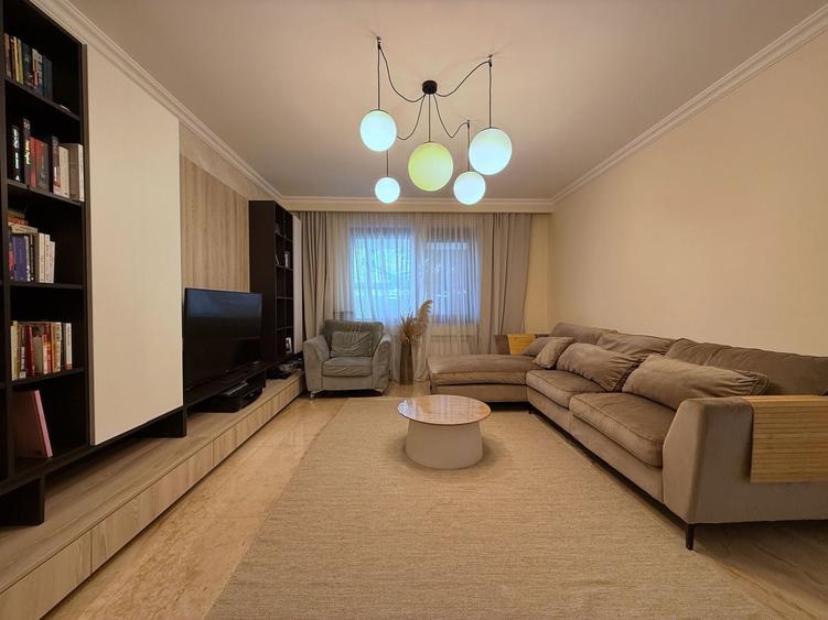 Apartament cu 3 camere decomandat, mobilat în Bucureștii Noi