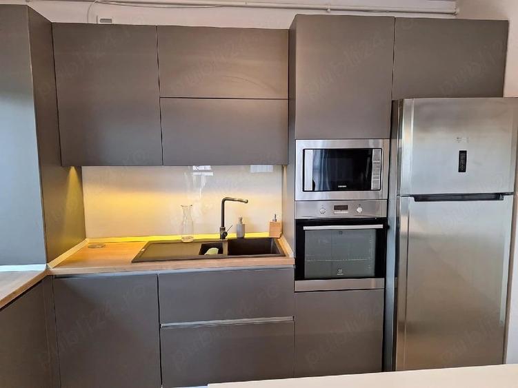 Apartament cu 3 camere decomandat în Borhanci