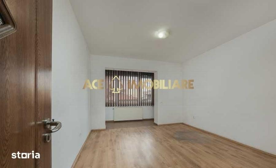 Apartament cu 3 camere în Centrul Civic