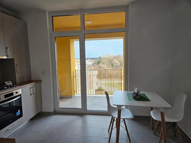Apartament cu 2 camere decomandat în Aradului