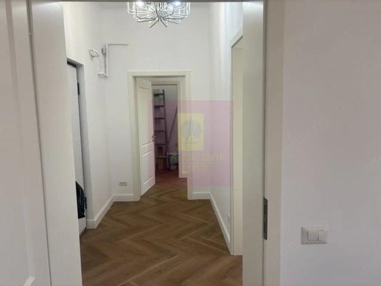 Apartament cu 2 camere decomandat în Drumul Sării