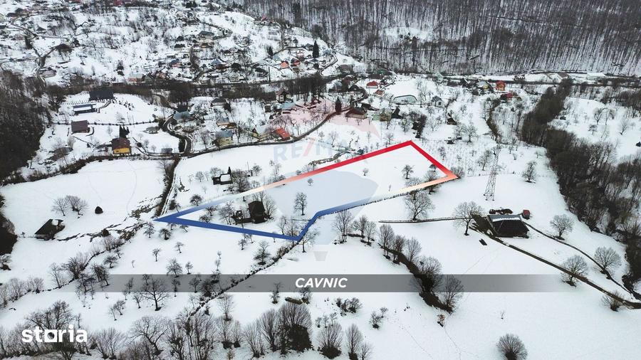 Teren 826mp in CAVNIC zona Pietrele Soimului cu o priveliste minunata. - 2