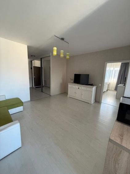 Apartament cu 3 camere decomandat în Nufărul