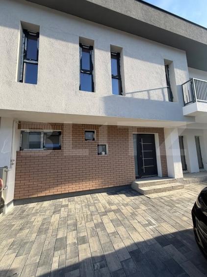Casă individuală cu 4 camere cu Teren 120 Mp în Florești