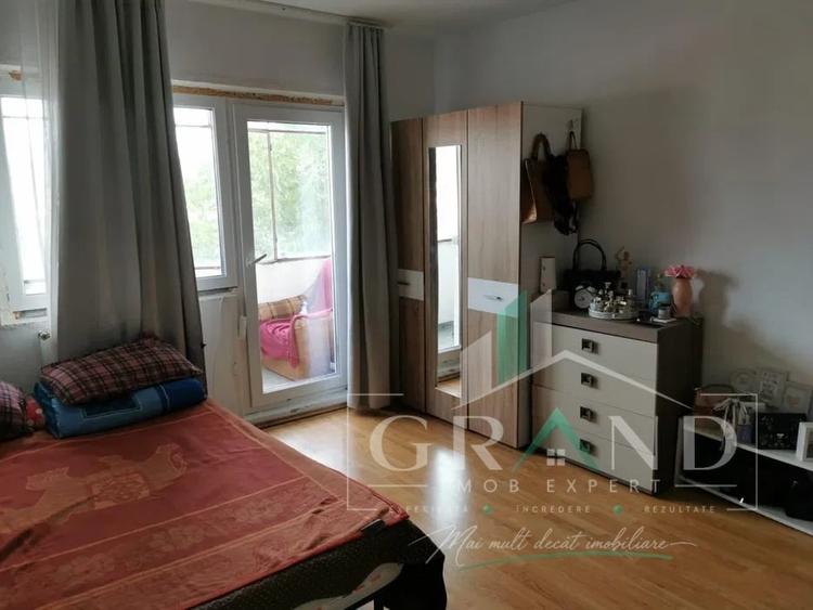 Apartament cu 3 camere decomandat, mobilat în Mărăști
