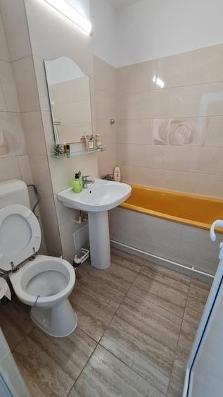 Apartament cu 3 camere decomandat în Pantelimon
