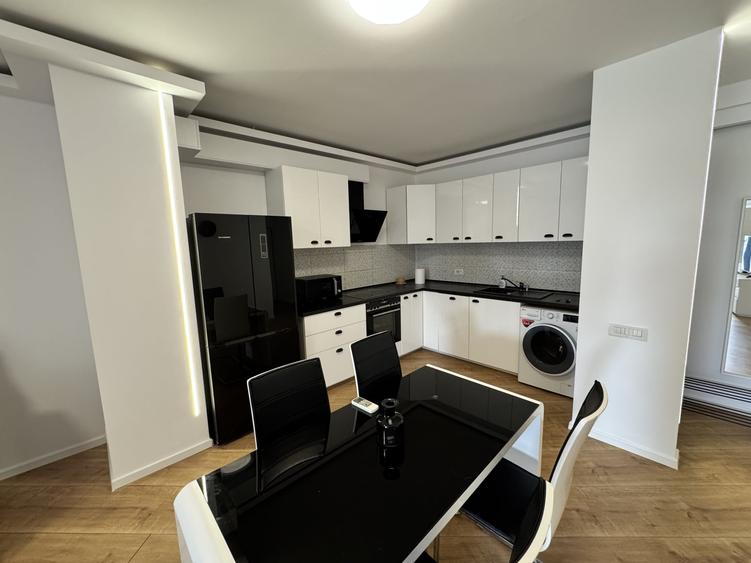 Apartament cu 3 camere decomandat, mobilat în Pipera