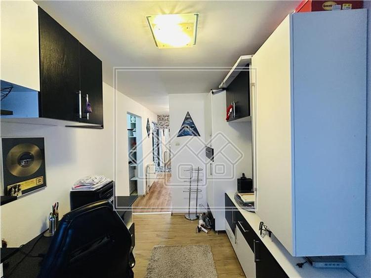 Apartament cu 3 camere decomandat în Central