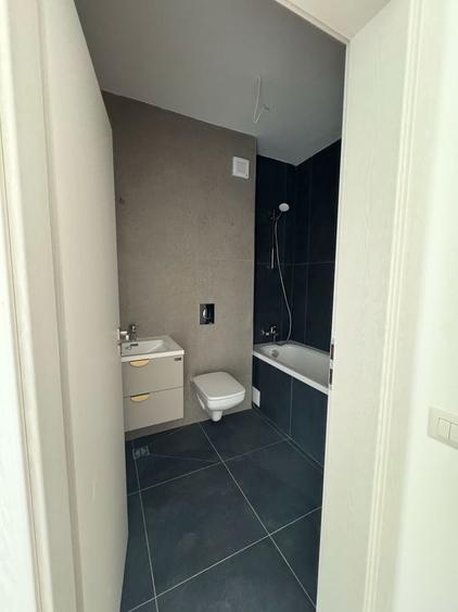 Apartament cu 3 camere decomandat în Satu Nou