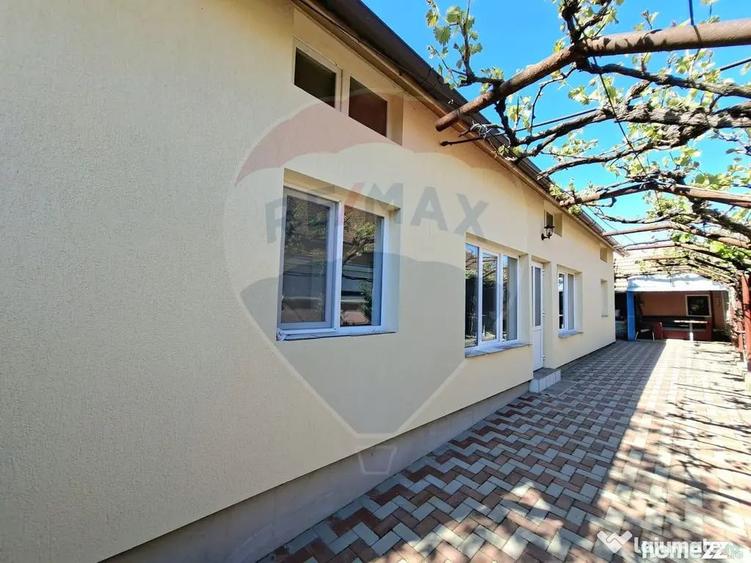 Casă cu 6 camere cu Teren 1453 Mp în Mâsca