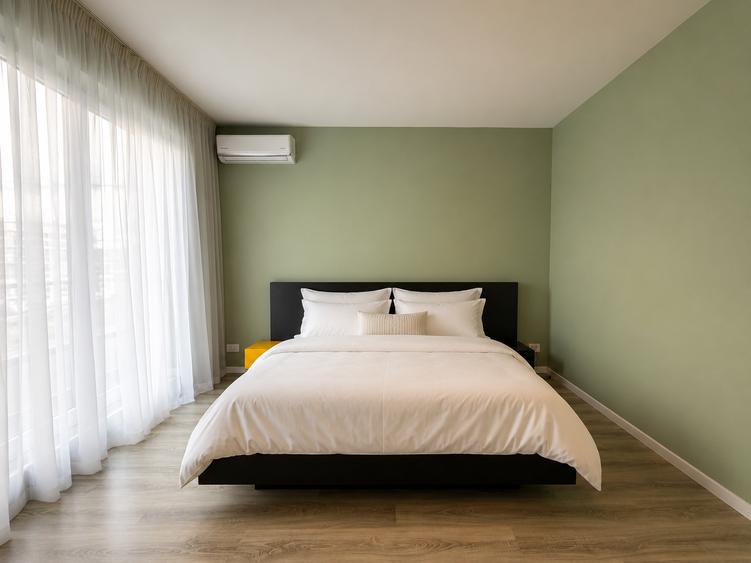 Apartament cu 3 camere semidecomandat în Floreasca