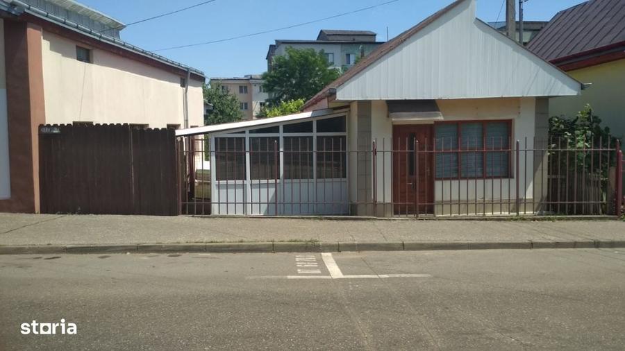Casă cu 3 camere cu Teren 620 Mp în Central