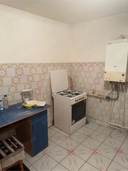 Apartament cu 2 camere decomandat în Broșteni