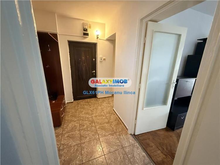 Apartament cu 3 camere decomandat, mobilat în Republicii