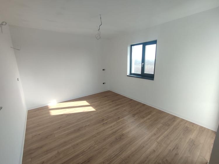 Casă individuală cu 4 camere cu Garaj în Afumați