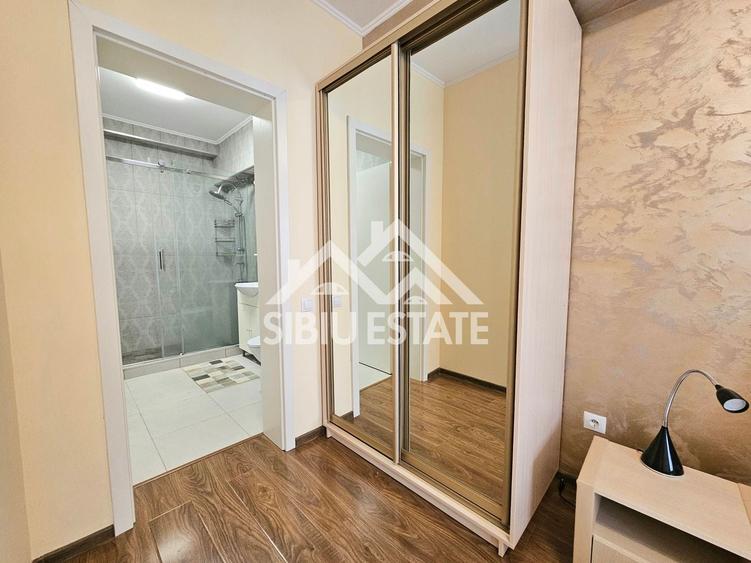 Apartament cu 3 camere decomandat, mobilat în Turnișor