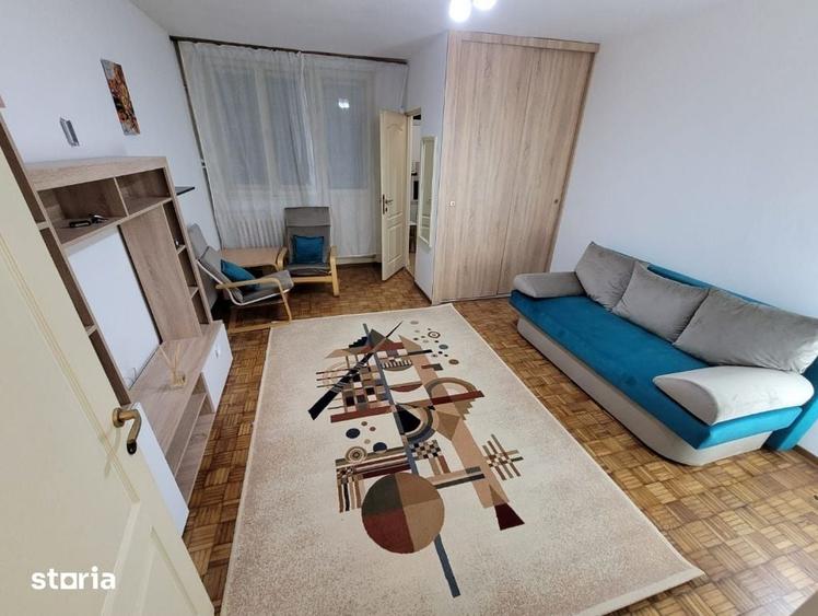 Garsonieră decomandată în 13 Septembrie