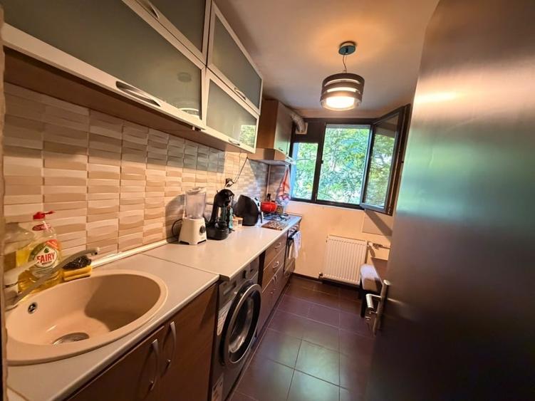 Apartament cu 2 camere semidecomandat, mobilat în Iancului