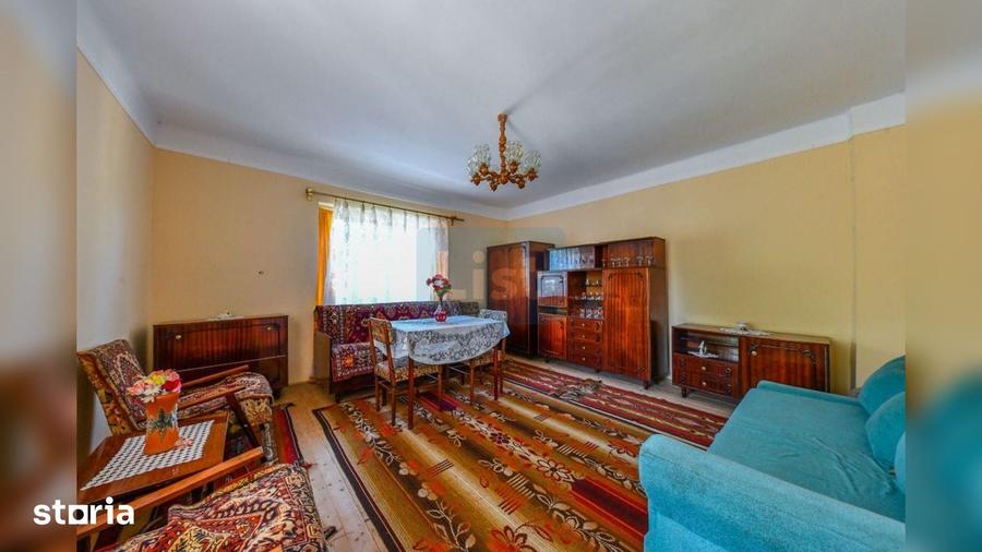 Casă cu 5 camere cu Teren 2594 Mp în Sic