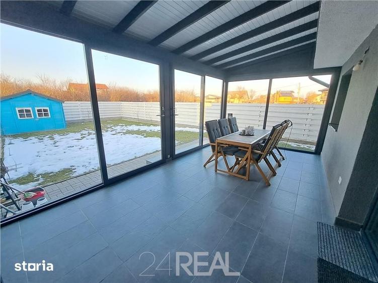 Casă cu 5 camere cu Teren 334 Mp în Mogoșoaia