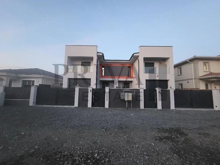 Duplex cu 4 camere cu Canalizare în Dumbrăvița