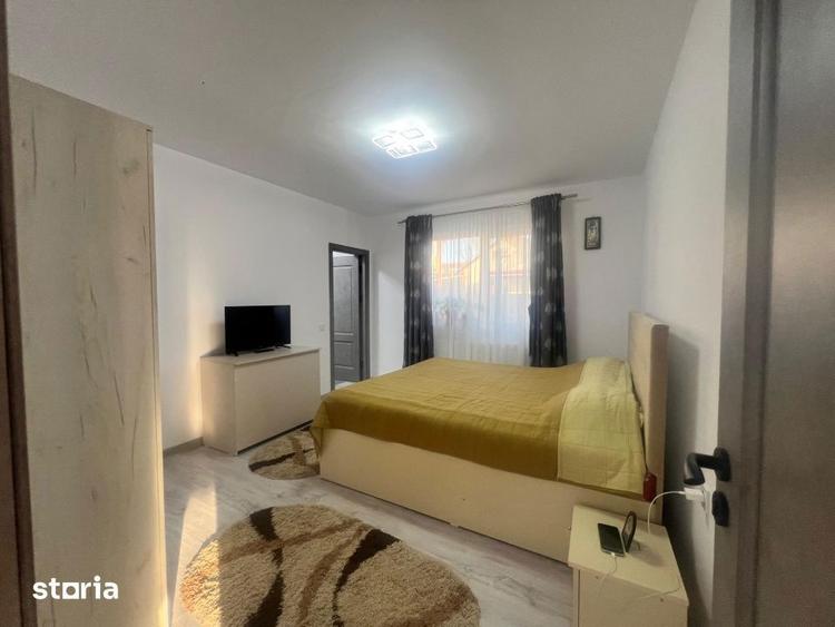 Casă cu 3 camere cu Canalizare în Central