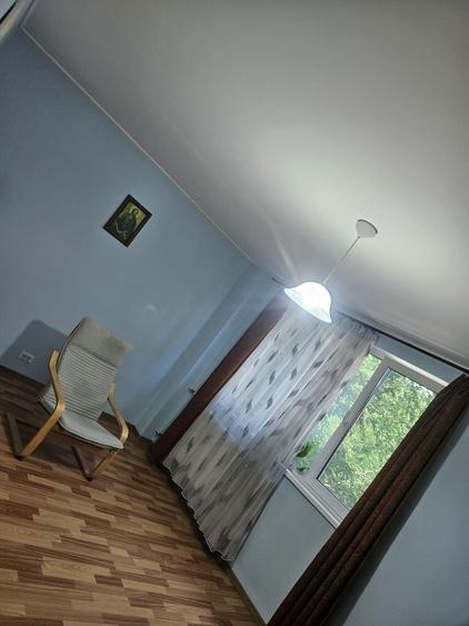 Apartament cu 3 camere decomandat, mobilat în Drumul Taberei