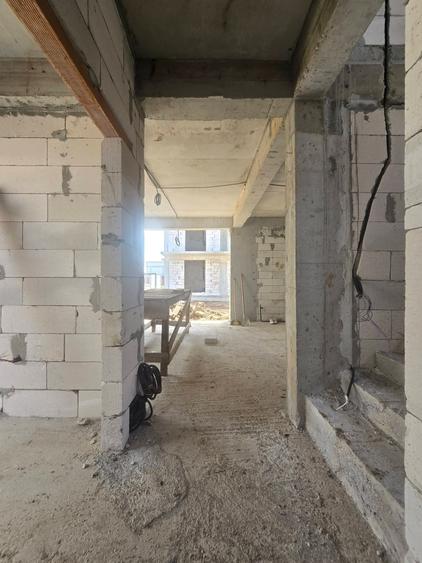 Casă individuală cu 5 camere cu Teren 336 Mp în Dobroești