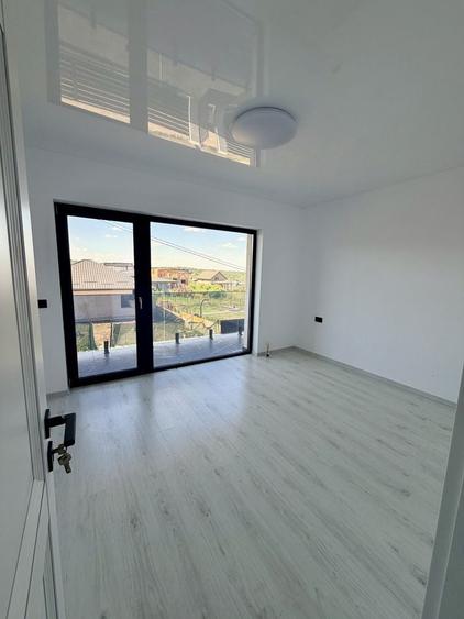 Casă cu 4 camere cu Teren 300 Mp în Rediu