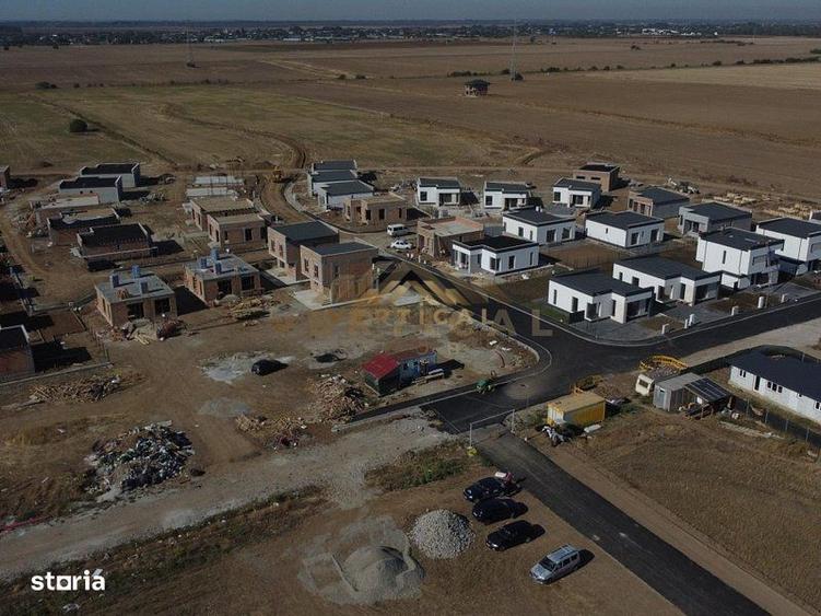 Casă cu 4 camere în Dobreni