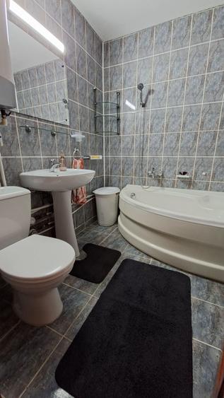 Inchiriez apt.2 camere - 5