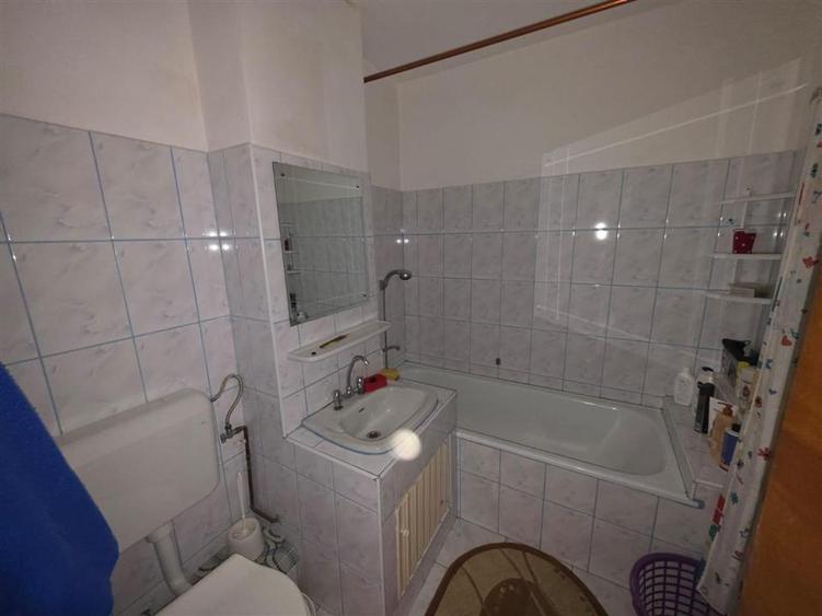 Apartament cu 2 camere decomandat, mobilat în Exterior Est