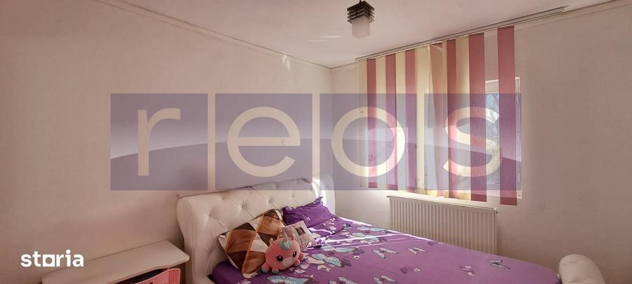 Apartament cu 4 camere decomandat în Central