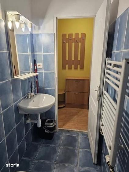 Garsonieră decomandată în Est