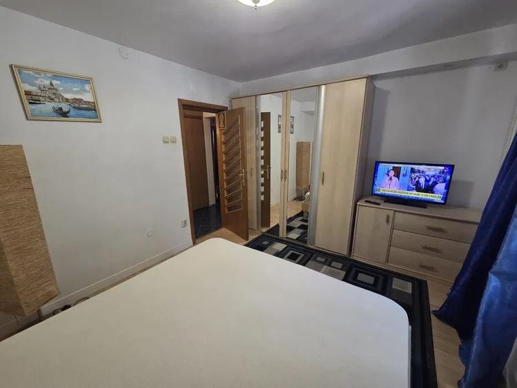 Apartament cu 2 camere decomandat în Lacul Tei