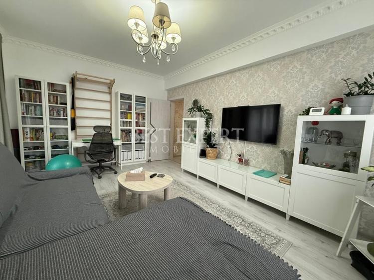 Apartament cu 2 camere decomandat, mobilat în Theodor Pallady