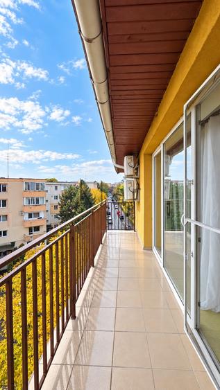 Apartament cu 3 camere decomandat, mobilat în Zorilor