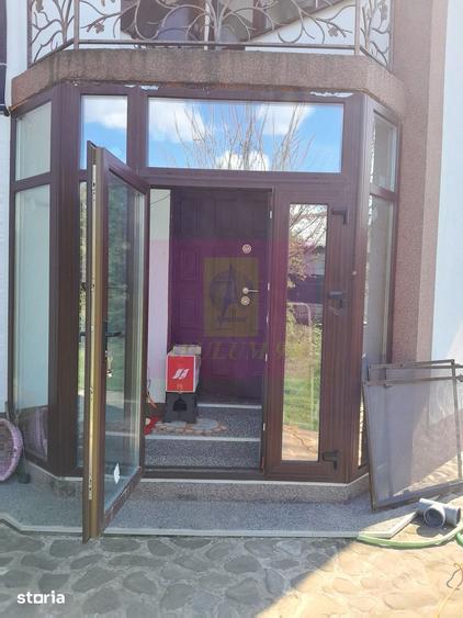 Casă cu 5 camere cu Teren 958 Mp în Central