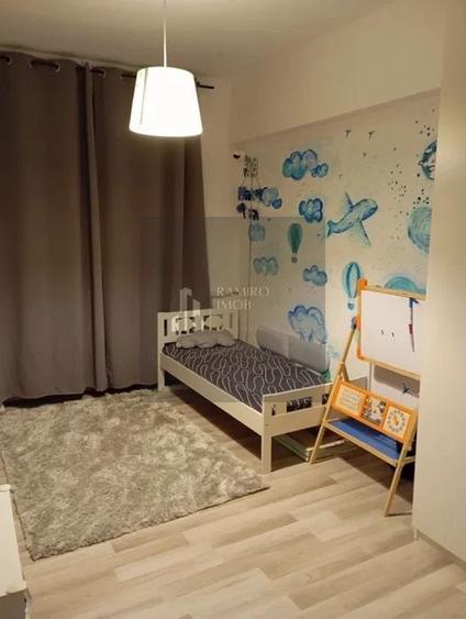 Apartament cu 3 camere decomandat, mobilat în Alexandru Obregia