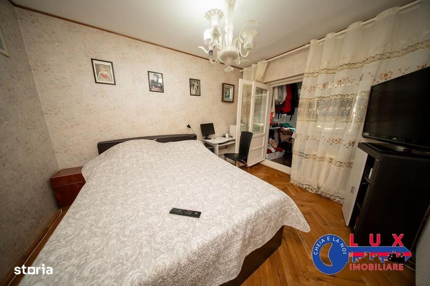 Apartament cu 3 camere decomandat în Babadag