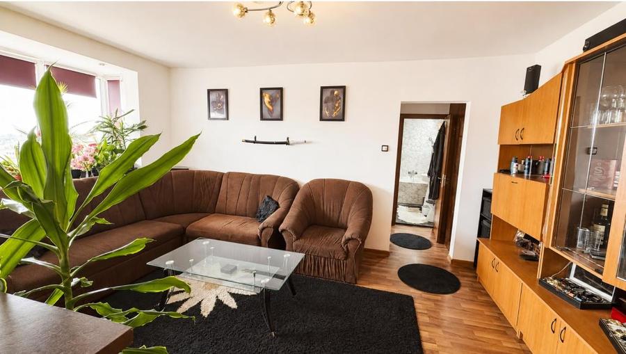 Apartament cu 2 camere semidecomandat în Astra