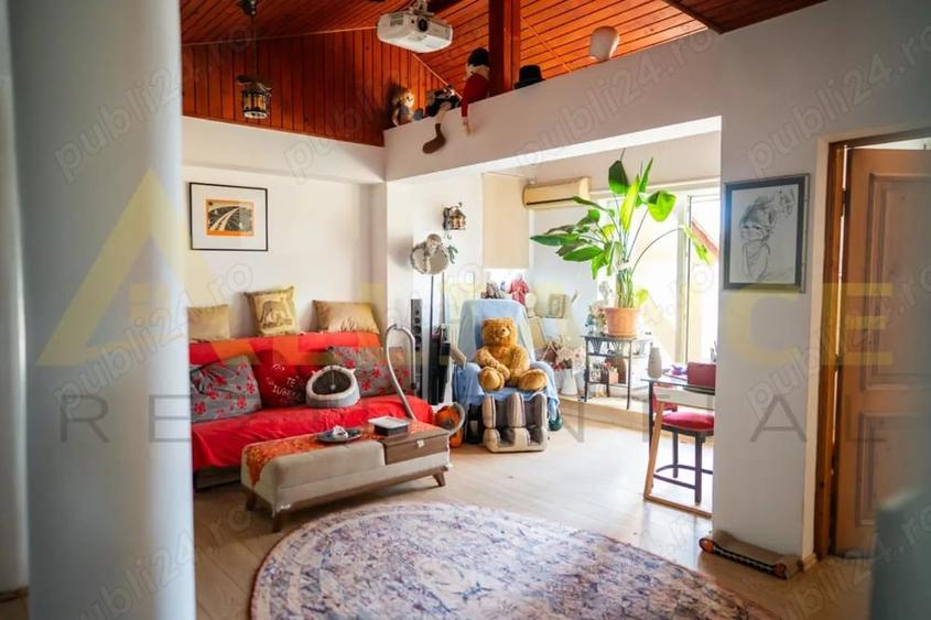 Casă cu Teren 1800 Mp în Izvorani