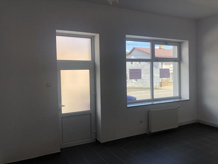 Spațiu comercial, de 50 mp, în Central