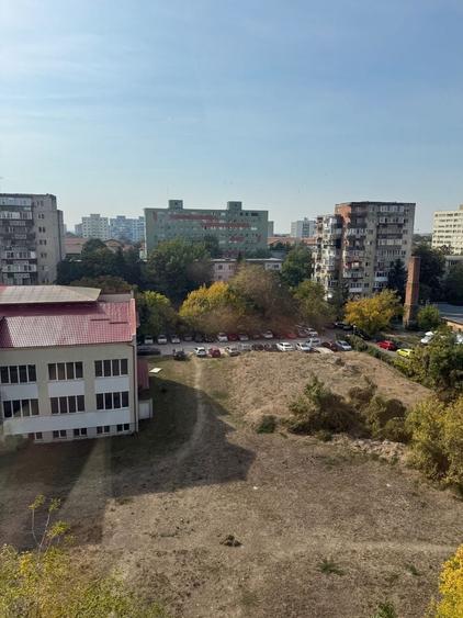 Apartament cu 2 camere semidecomandat în Aradului