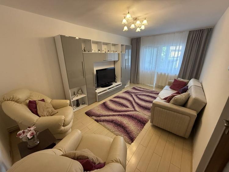 Apartament cu 3 camere în Petros