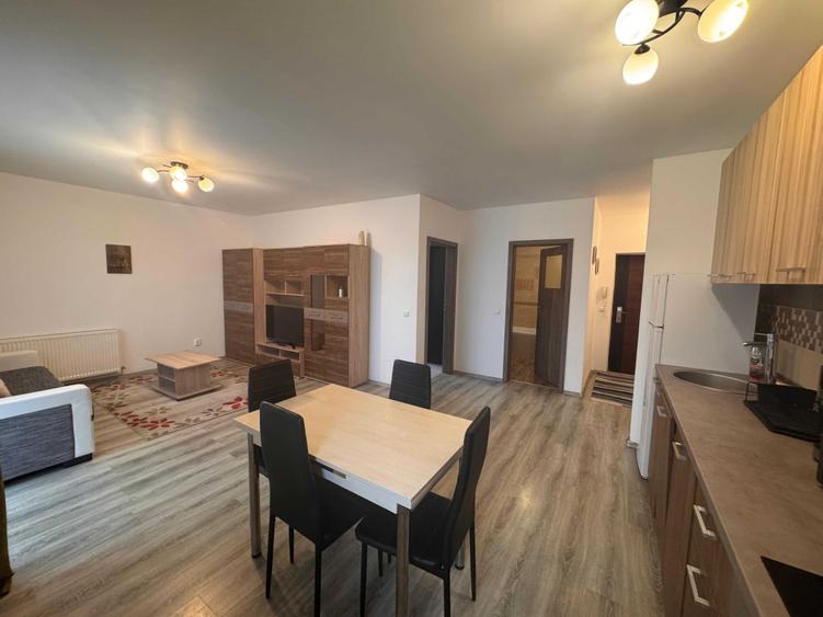Apartament cu 2 camere decomandat în Lazaret