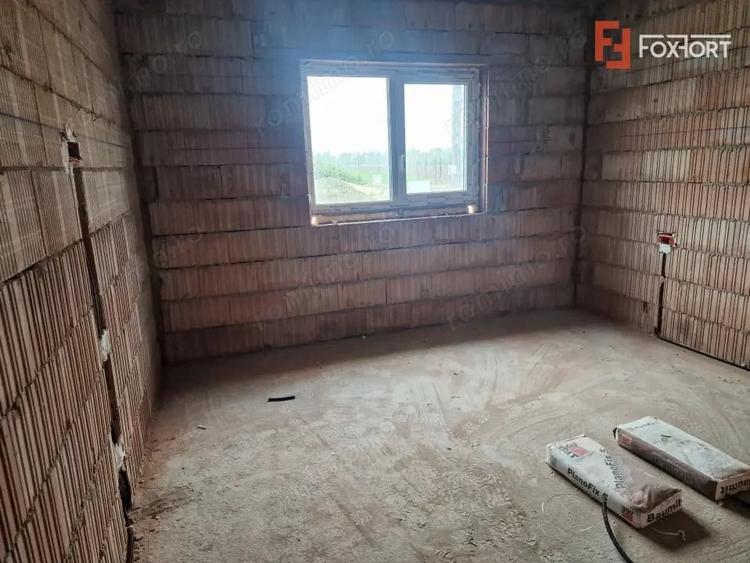 Casă cu 3 camere cu Teren 307 Mp în Oloșag