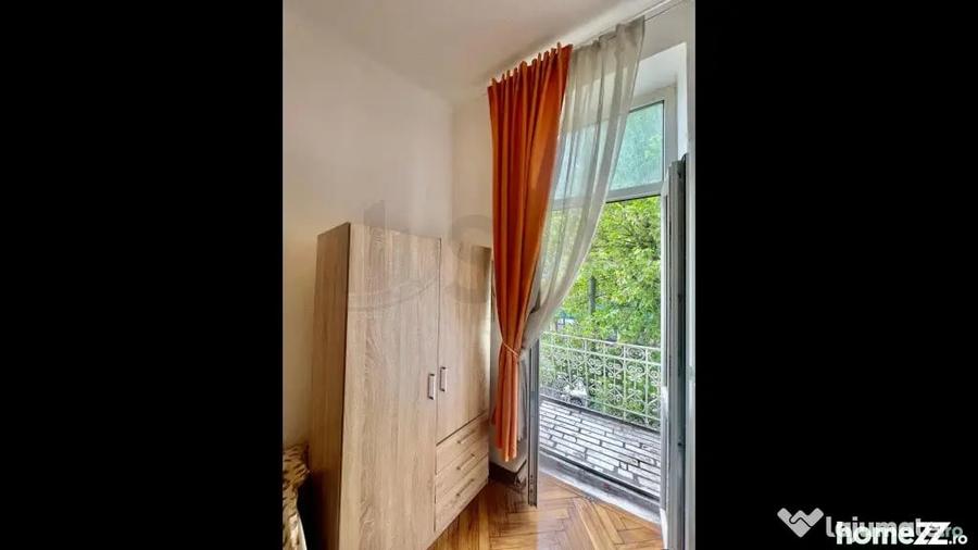 Casă cu 5 camere cu Teren 66 Mp în Universitate