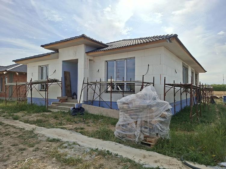 Casă cu Teren 650 Mp în Semicentral