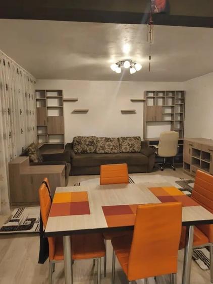 Apartament cu 2 camere semidecomandat în Vitan